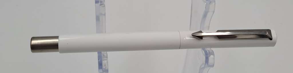 Pre-Owned White Parker Rollerball Pen - Need New Refill-in case