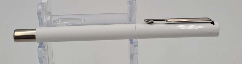 Pre-Owned White Parker Rollerball Pen - Need New Refill-in case