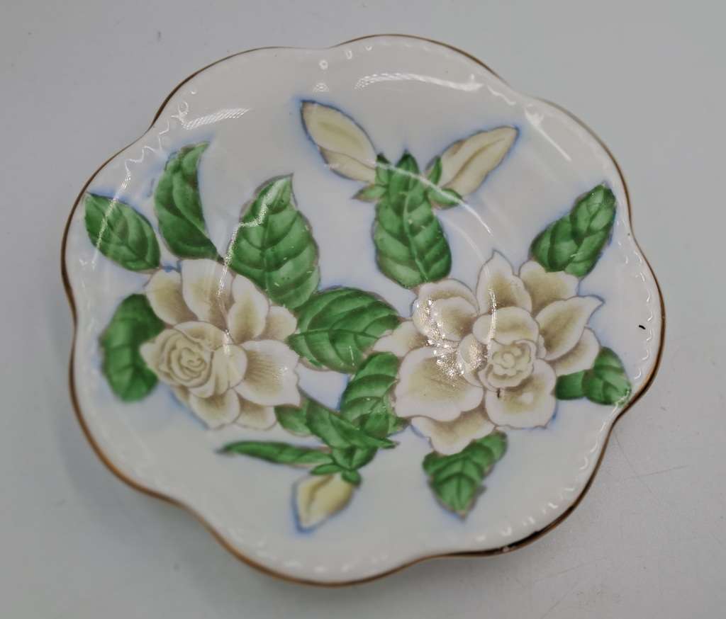 Small Vintage Tuscan Fine English Bone China Bon Bon /  Sweet Dish