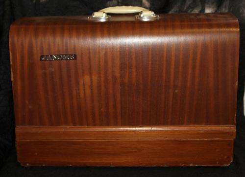 A Vintage Janome 576  Sewing Machine in wood box with accessories working as in Photo's