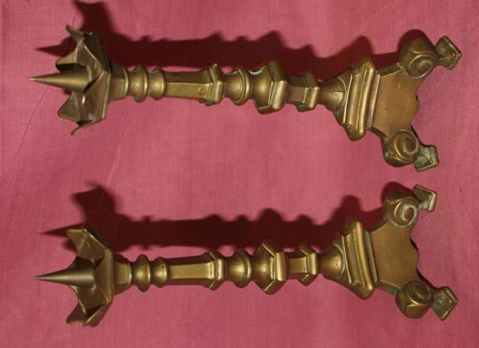 2 Vintage Brass Candle Sticks- 1.585g - 295mm X 125mm  -see more