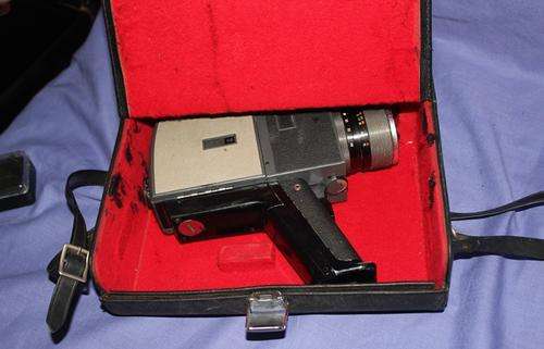 Chinon 600 - Power Zoom Marketed in 1968 Movie camera silent super 8 cartridge see description