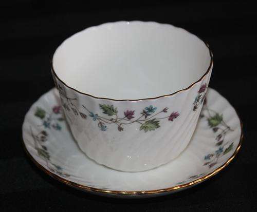Minton (Founded 1793) Dryden No 5716 Bone china sugar pot and saucer made in England(see all my R1