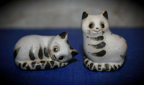 2 small Stone Cat figurines out of stone - stamped AF - 50mm  and 30mm tall