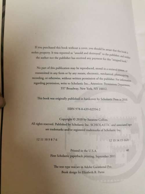 THE HUNGER GAMES - Suzanne Collins