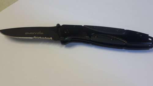 Guerilla Pocket Knife ( Black)