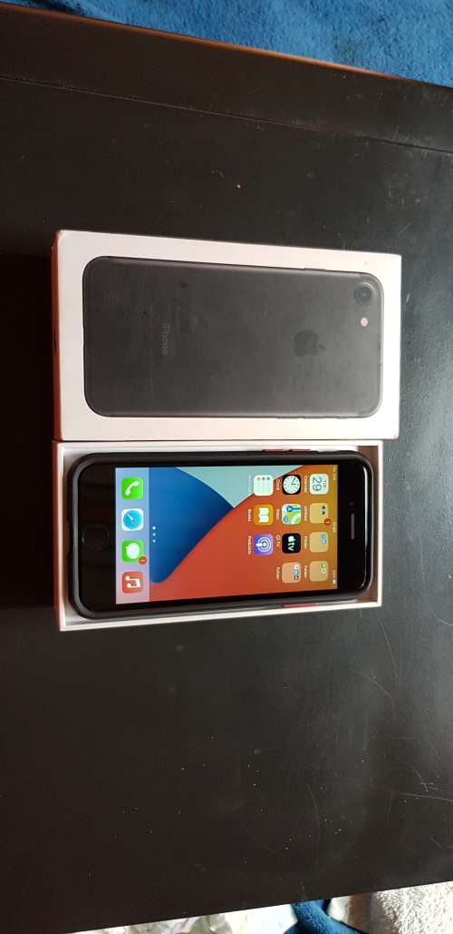 IPHONE 7 32GB IN EXCELLENT CONDITION****