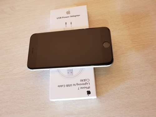IPHONE 6S 64GB IN EXCELLENT CONDITION LIKE NEW