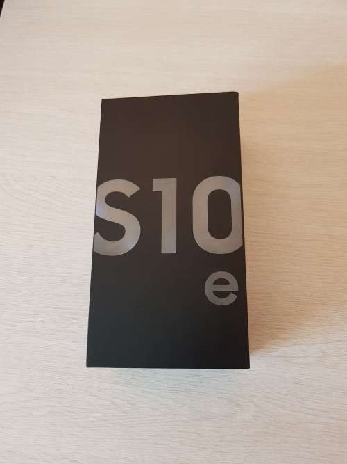 SAMSUNG GALAXY S10E 128GB IN PRISTINE CONDITION