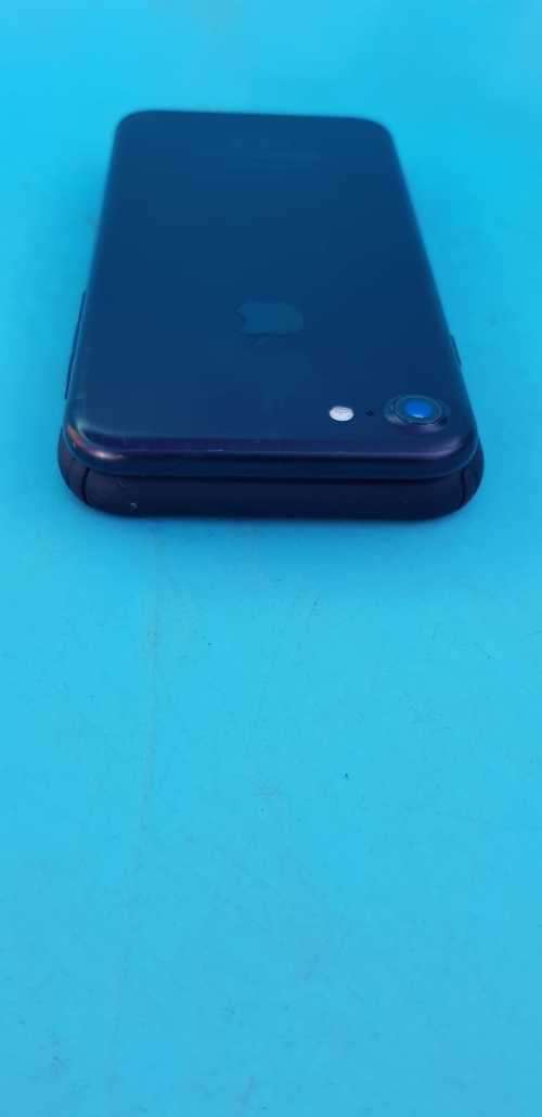 IPHONE 7 32GB IN EXCELLENT CONDITION