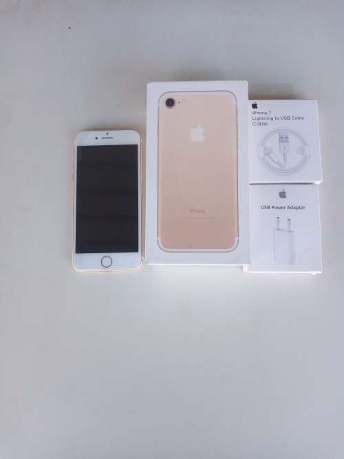 IPHONE 7 32GB IN GOOD CONDITION