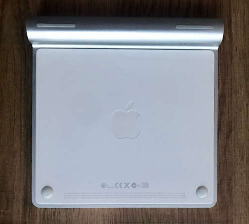 APPLE WIRELESS KEYBOARD + TRACKPAD