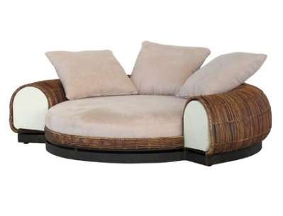OUTDOOR / PATIO FURNITURE | RATTAN LOUNGER / DAYBED | LOWER STARTING PRICE!