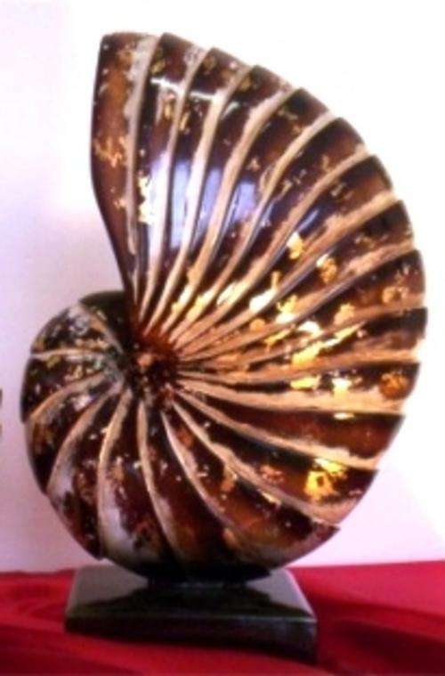 SHELL ORNAMENT ON STAND