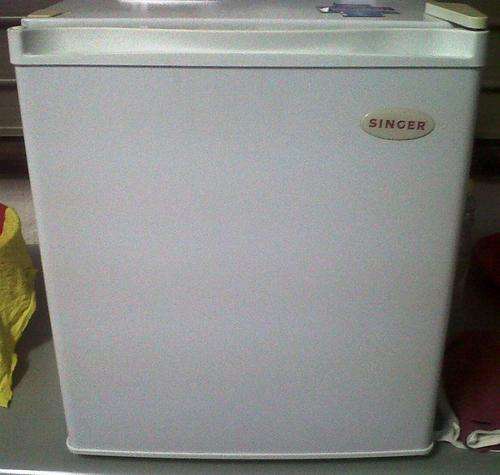 Singer mini bar fridge new arrivals