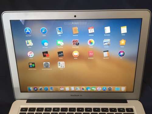 MacBook Air 13 inch screen 250gb, core i5 processor very, very good condition.