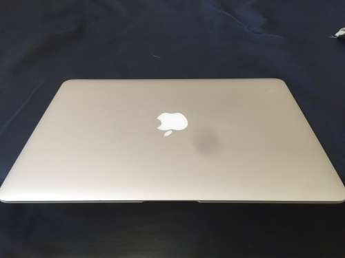 MacBook Air 13 inch screen 250gb, core i5 processor very, very good condition.