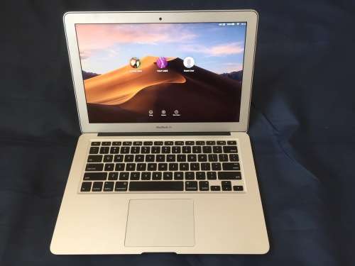 MacBook Air 13 inch screen 250gb, core i5 processor very, very good condition.