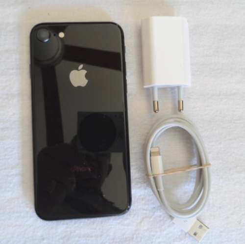 iPhone 8 Brand New 64 Gb unwanted gift.