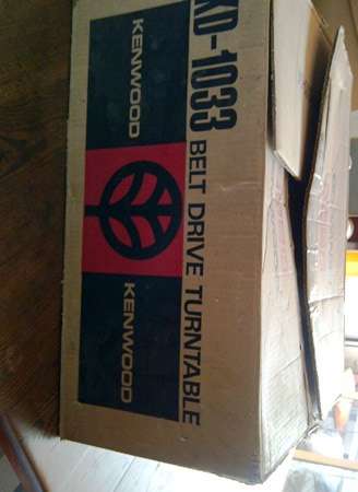 Old Belt DriveTurntable for records. Never been used