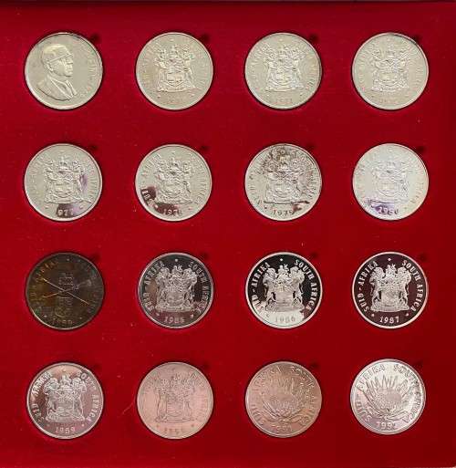 1965 - 1992 Set of 32 Proof R1 Coins in Display box