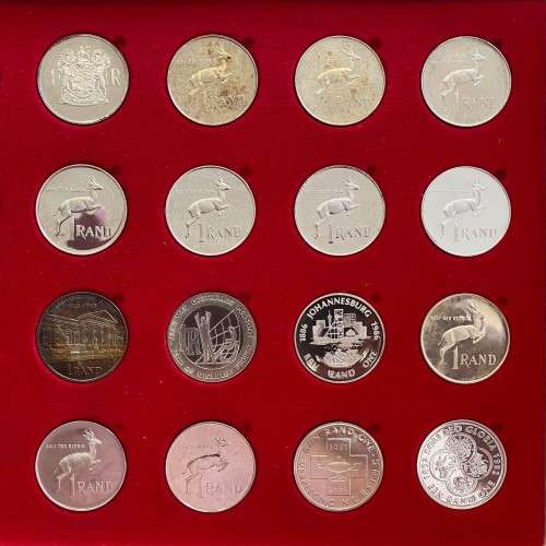 1965 - 1992 Set of 32 Proof R1 Coins in Display box