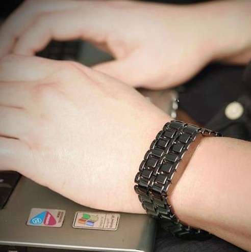 *LOCAL STOCK* COOL!! Rare SUPER Fashion Style LED Metal Faceless Watch