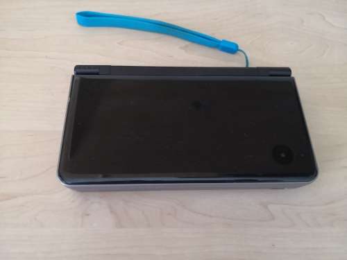 Nintendo DSi XL Console  R4 Card