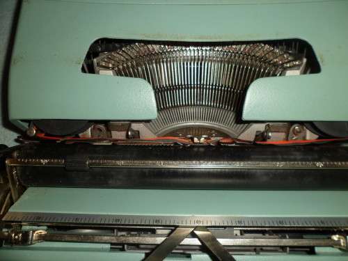 Olivetti Lettera 32 typewriter