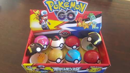 Pokemon Go Pokeball 8 piece set with figurines