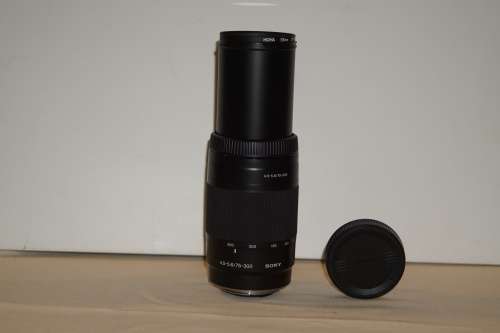 Sony 75-300mm f/4.5-5.6 telephoto macro lens