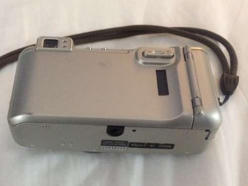 Minolta Riva Zoom 150 - 35mm camera