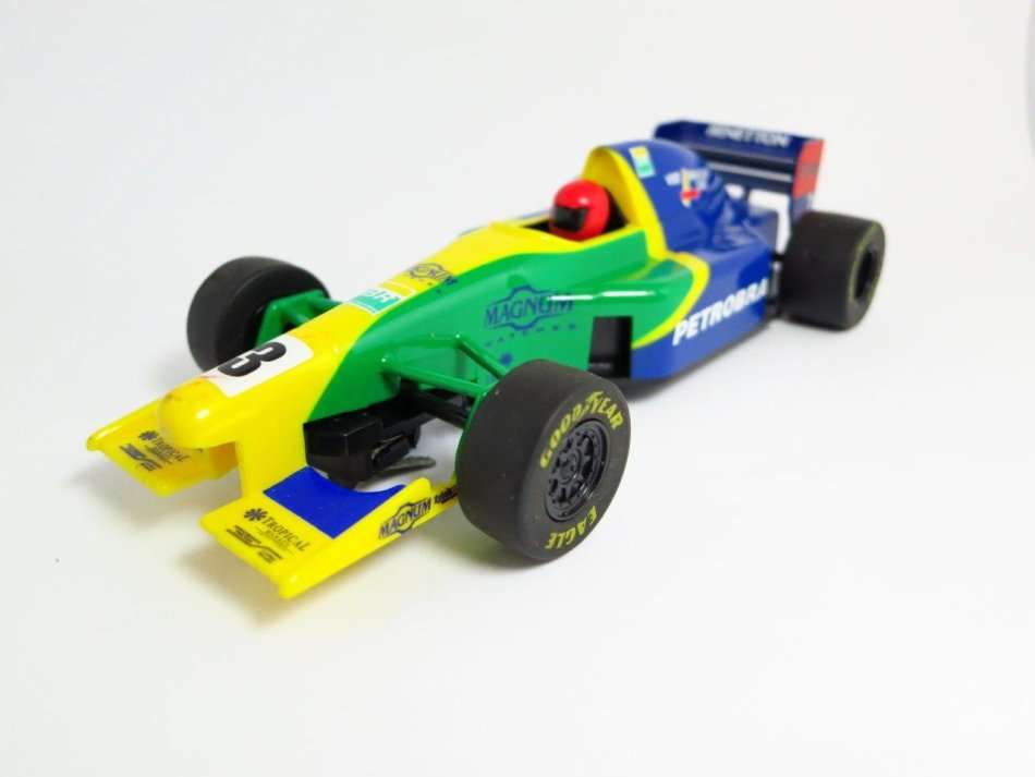 Scalextric C2460 Indy Car Petrobras No3