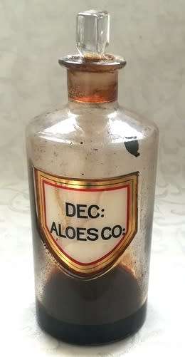 APOTHECARY CHEMIST PHARMACY BOTTLE **DEC:ALOES CO**ES + CO 170MM