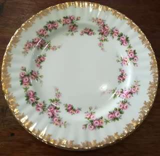ROYAL ALBERT "DIMITY ROSE" FISH/ENTREE PLATE 201 MM - 11 AVAILABLE **BID PER ITEM**