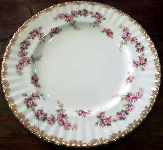 ROYAL ALBERT "DIMITY ROSE" DINNER/MAIN PLATE 260 MM - 10 AVAILABLE **BID PER ITEM**