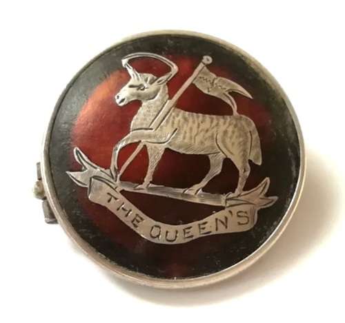 BIRMINGHAM 1915 **RARE** THE QUEENS WEST SURREY REGIMENT **SILVER** SWEETHEART BROOCH