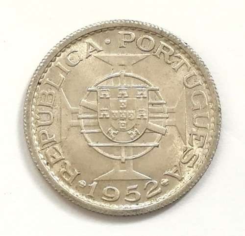 MOZAMBIQUE 1952 10 ESCUDOS **SILVER** **EXCELLENT**