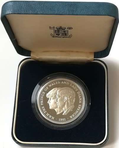 STERLING SILVER 1981 PROOF 28.28 GRAMS CHARLES AND DIANA MEDALLION