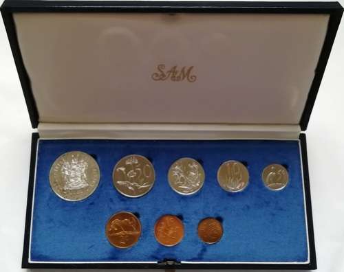 REPUBLIC 1979 PROOF SET S A M BLUE BOX