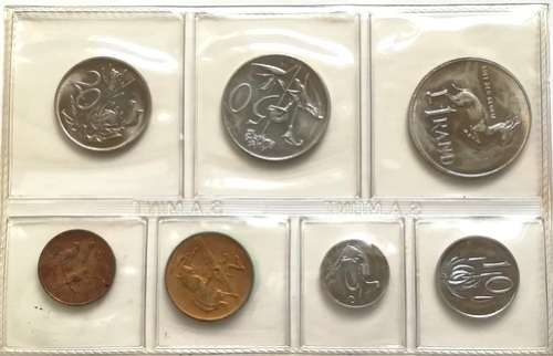 REPUBLIC 1985 COIN PACK S A M