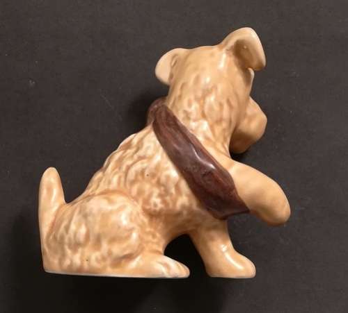 SYLVAC 1433 DOG TERRIER LEG IN SLING 90MM