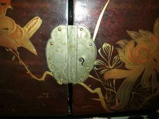 JAPANESE LACQUEREDHAND PAINTED BUTTERFLIES AND BIRDS JEWELLERY BOX 240X290MM