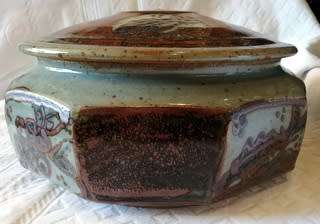 IAN GLENNY DARGLE VALLEY POTTERY LARGE TUREEN AND LID 140 X 300MM