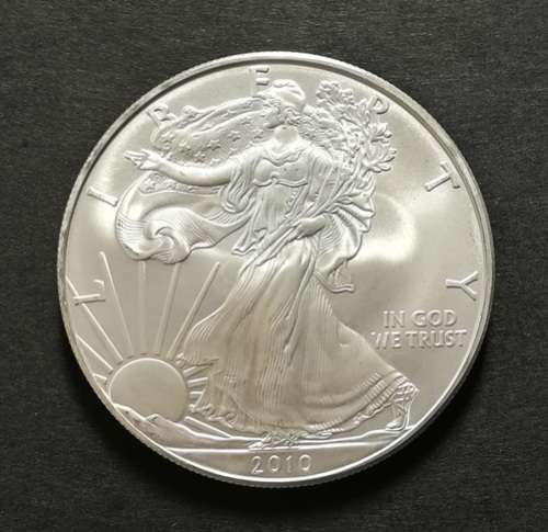 2010 UNITED STATES 1 OZ SILVER EAGLE ONE DOLLAR COIN **EXCELLENT**