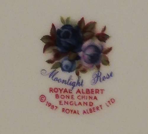 ROYAL ALBERT BONE CHINA ENGLAND **MOONLIGHT ROSE** CAKE PLATE 260MM