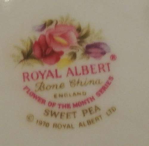ROYAL ALBERT BONE CHINA ENGLAND APRIL TRIO