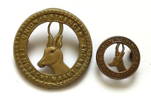 GENERAL SERVICE CORPS CAP + COLLAR BADGES