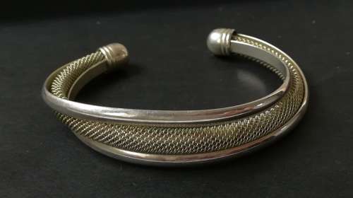TIFFANY + CO STERLING SILVER .925 OPEN BANGLE WITH MESH INSET WILL FIT 22CM WRIST **EXCELLENT**