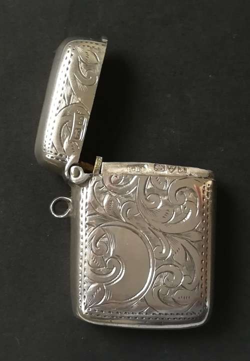 **RARE** STERLING SILVER CHESTER 1901 VESTA CASE 25 X 35MM